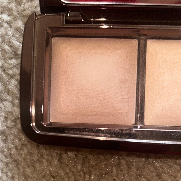 Hourglass Palette with Cream and Tan Shades - Picture 4 of 5